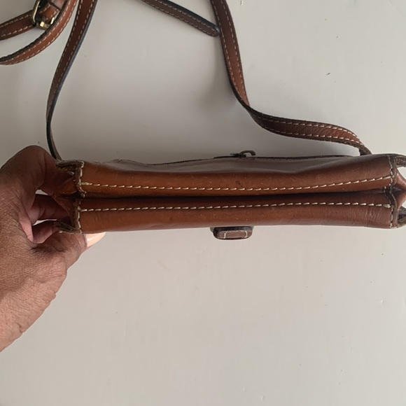 Patricia Nash Torri Tan Crossbody - Picture 3 of 5